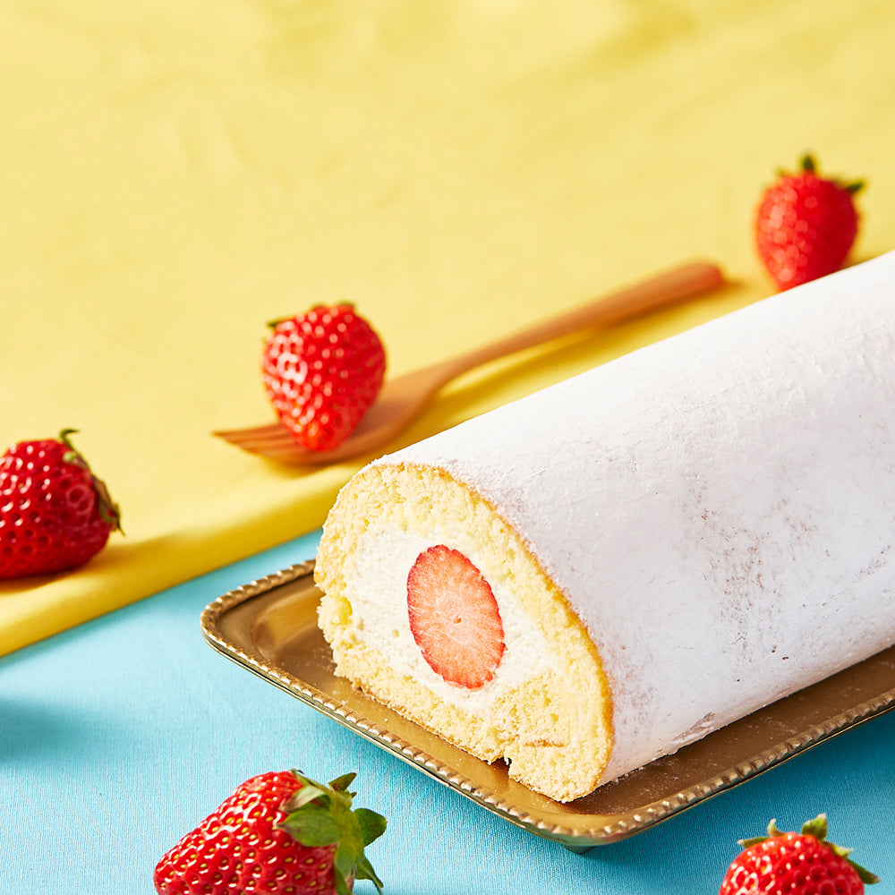 🍓 Strawberry Cake Roll 🍓 #fyp #foryoupage #cakeroll #swissroll #reci... |  TikTok